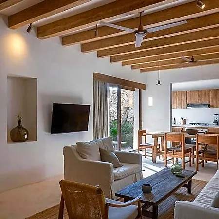 Boho Organic 3Br Villa, Gated Community, Rooftop